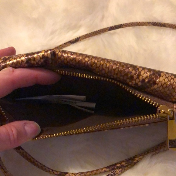 NWOT RZ Gold & Brown Animal Print Crossbody Wallet Gold Accents - Picture 3 of 9